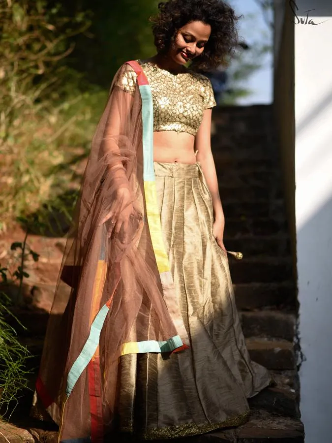 Ravishing gold Raw silkskirt